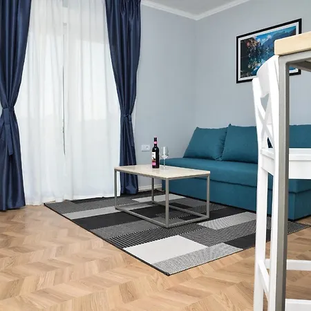 Siesta Apartment *